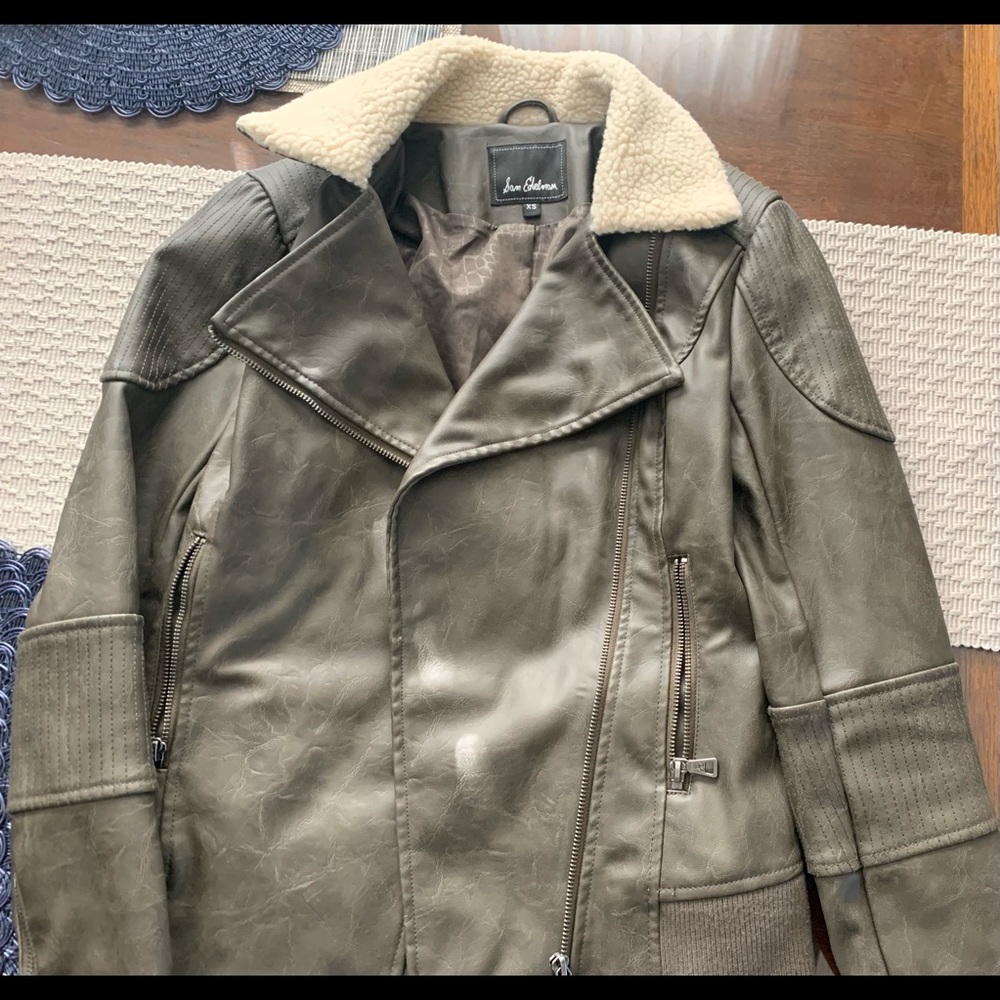 Sam Edelman women’s extra small leather jacket. Perfect for winter!  Like new
